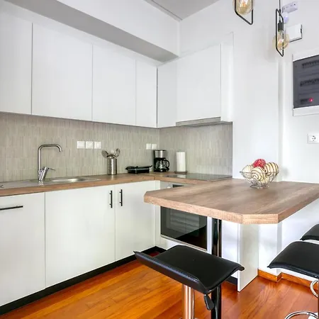 Athena'S South Apartment-3